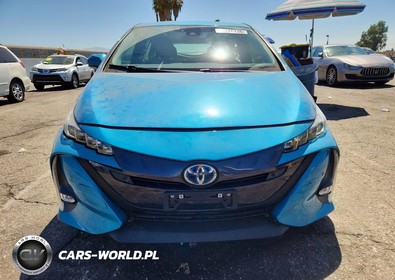 2018 Toyota Prius Prime Advanced VIN:JTDKARFP2J3068315 - 5