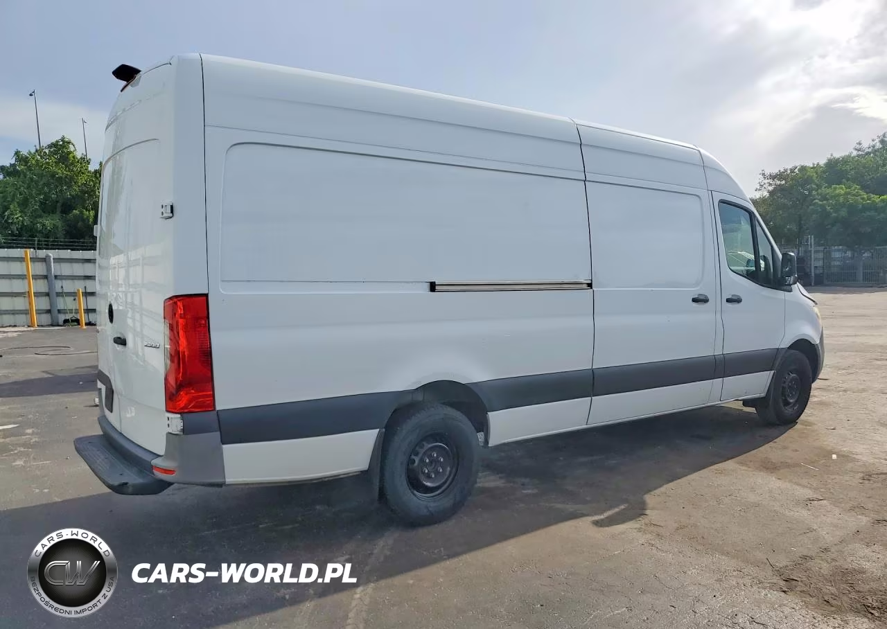 2022 Mercedes-Benz Sprinter 2500 VIN:W1Y4ECHY9NT082357 - 3