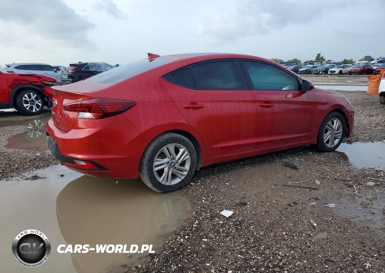 2019 Hyundai Elantra Sel VIN:5NPD84LF8KH420158 - 3