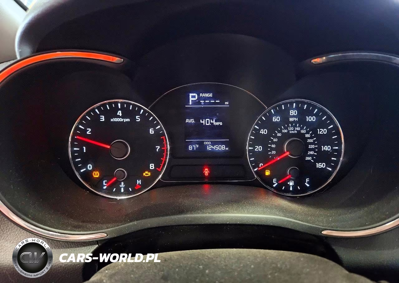 2018 Kia Forte Lx VIN:3KPFK4A72JE246337 - 9
