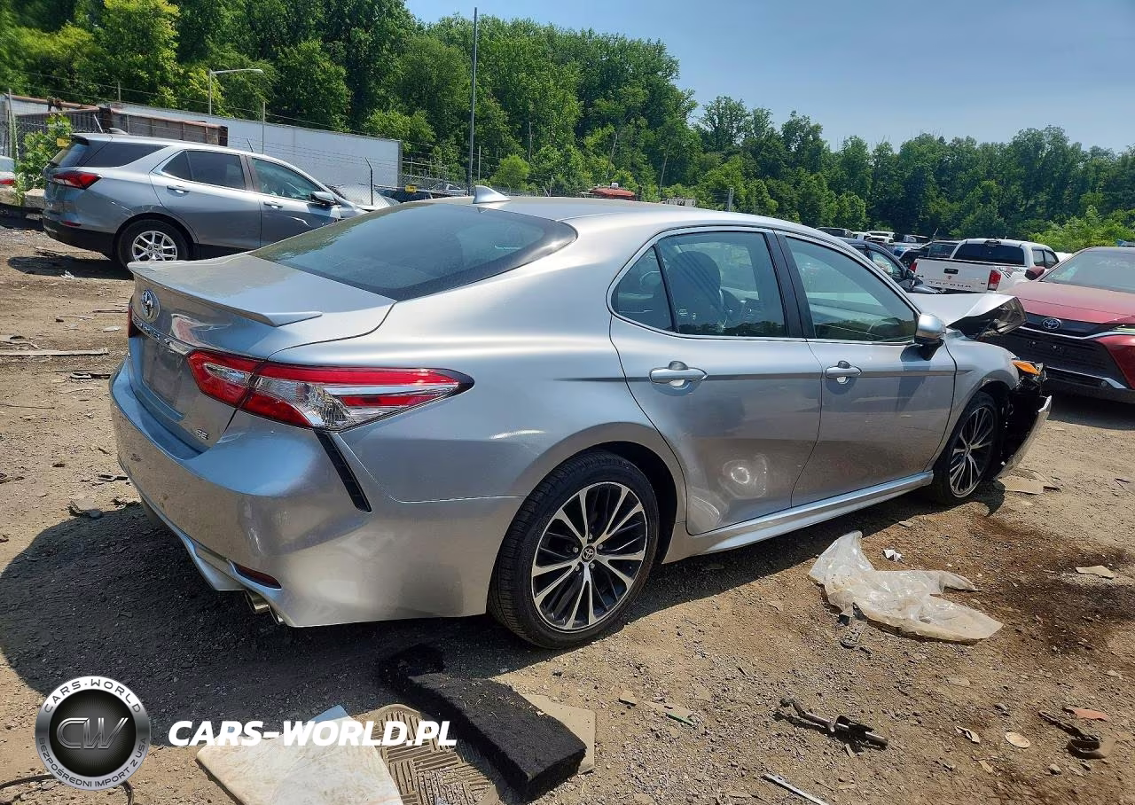 2020 Toyota Camry Se VIN:4T1G11AK7LU501932 - 3