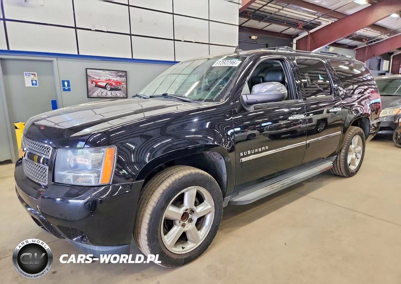 2014 Chevrolet Suburban C1500 Ltz