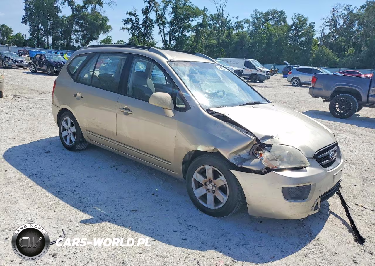 2007 Kia Rondo Lx VIN:KNAFG525277071131 - 4
