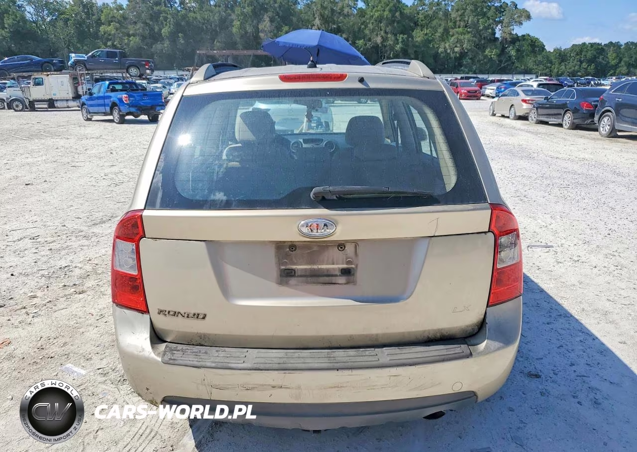 2007 Kia Rondo Lx VIN:KNAFG525277071131 - 6