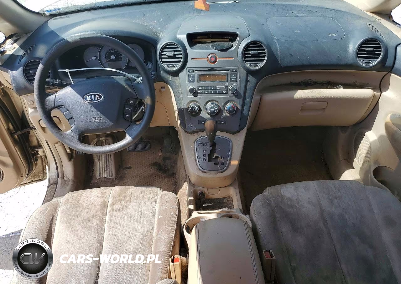 2007 Kia Rondo Lx VIN:KNAFG525277071131 - 8