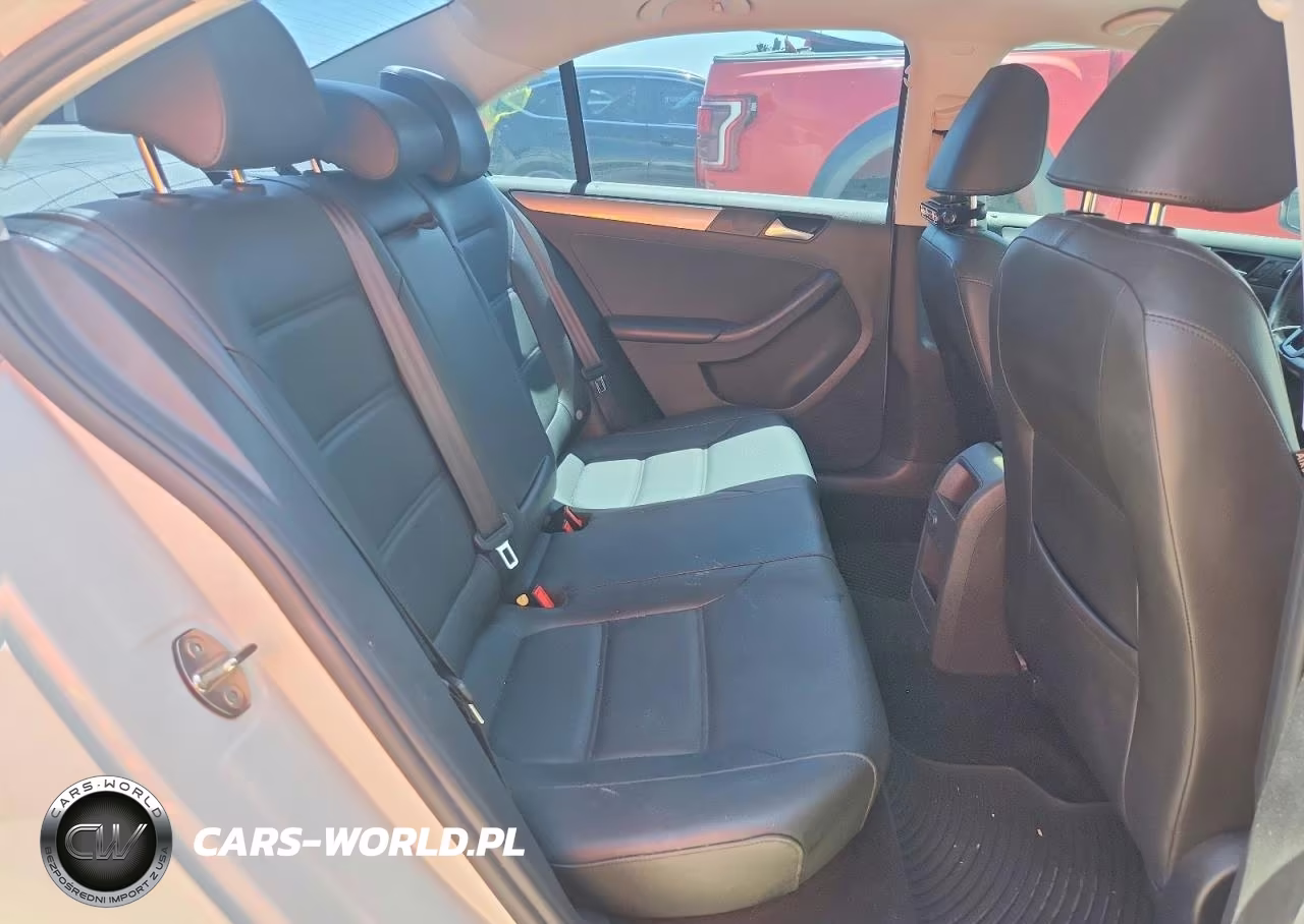 2018 Volkswagen Jetta Se VIN:3VWDB7AJ1JM231867 - 10