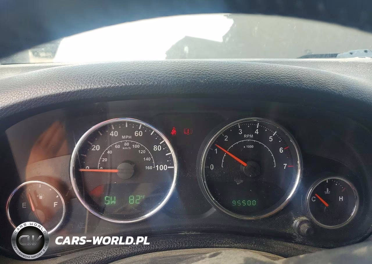 2011 Jeep Wrangler Sport VIN:1J4AA2D1XBL505166 - 9
