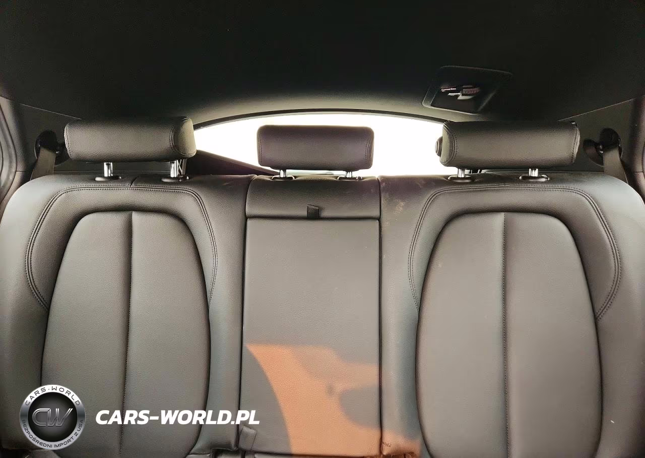 2018 BMW X2 xDrive28I VIN:WBXYJ5C38JEB19184 - 10