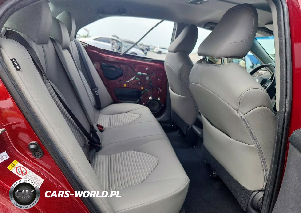 2018 Toyota Camry Se VIN:4T1B11HKXJU635296 - 10