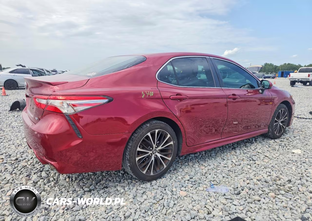 2018 Toyota Camry Se VIN:4T1B11HKXJU635296 - 3