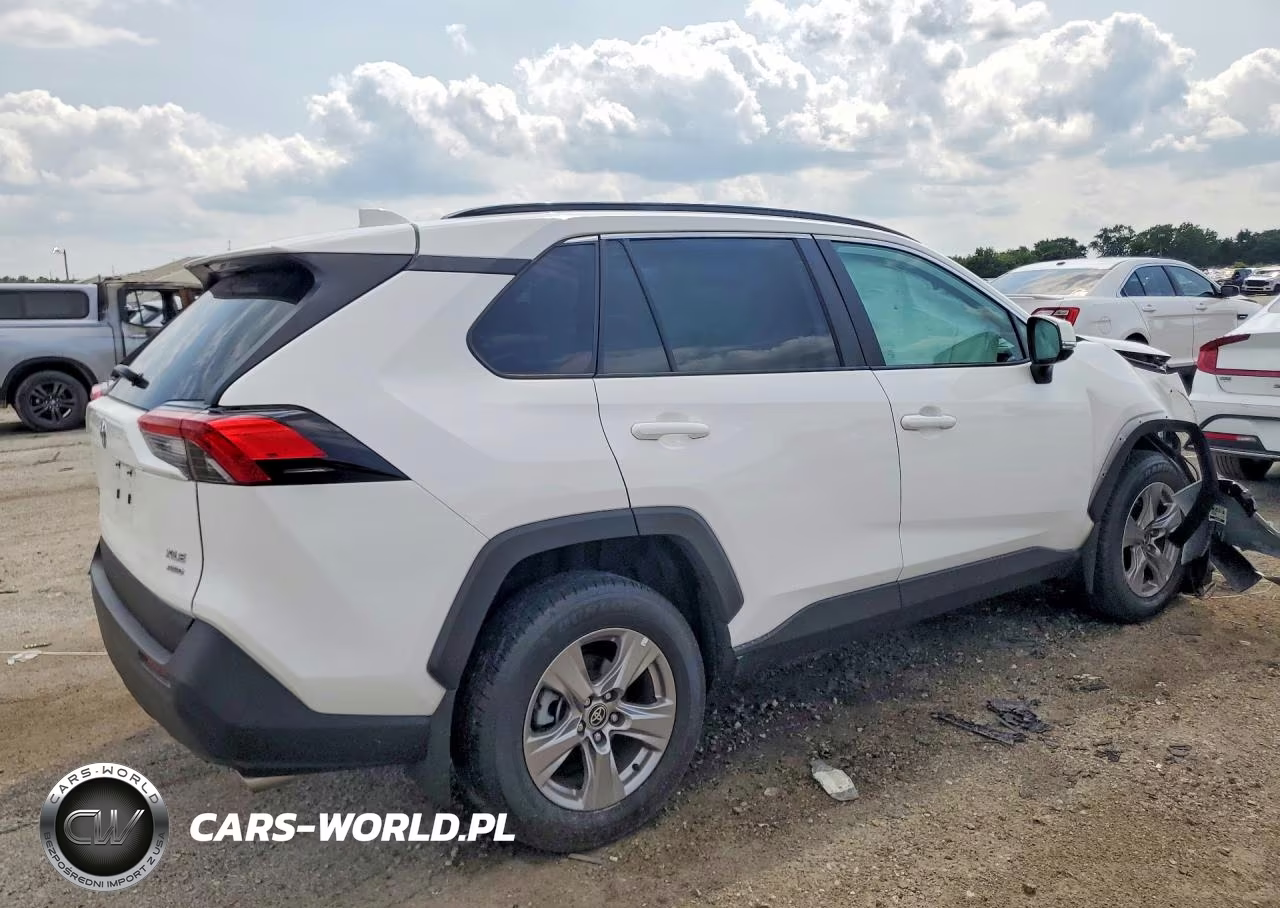 2023 Toyota Rav4 Xle VIN:2T3P1RFV8PC379226 - 3