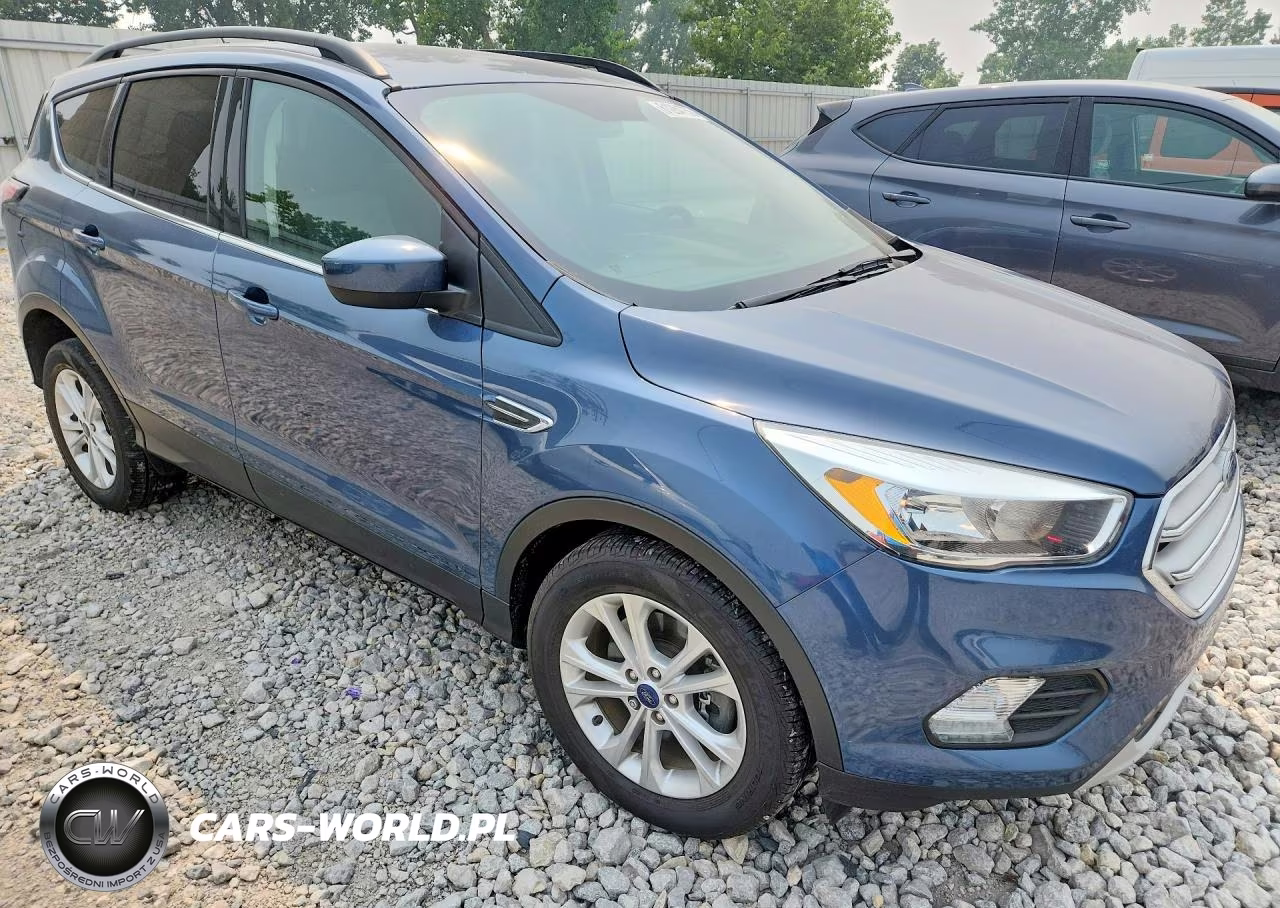 2018 Ford Escape Se VIN:1FMCU9GD0JUA03789 - 4