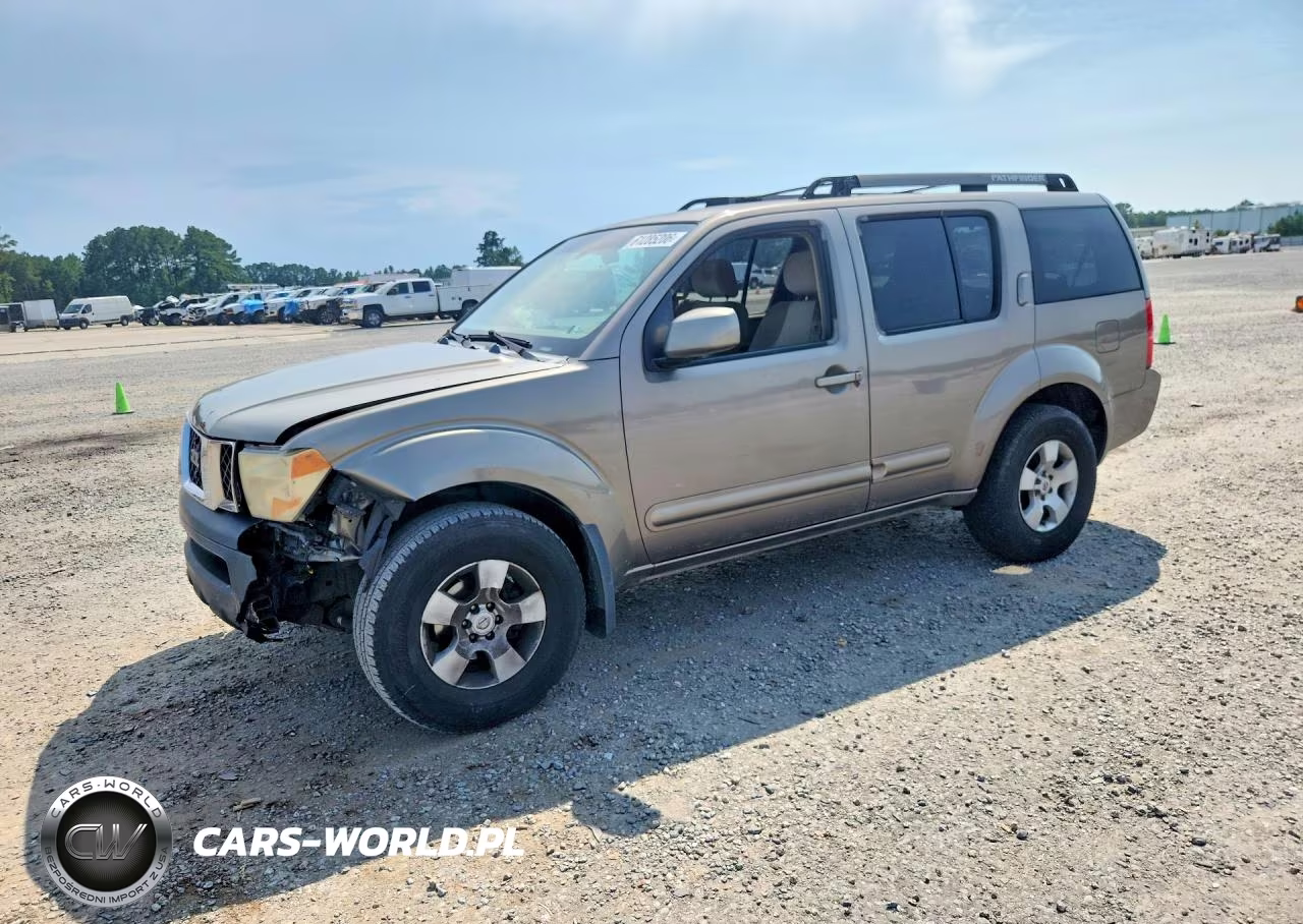 2005 Nissan Pathfinder Xe