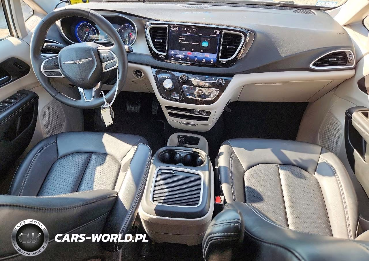 2024 Chrysler Pacifica Touring L VIN:2C4RC1BG4RR155183 - 8