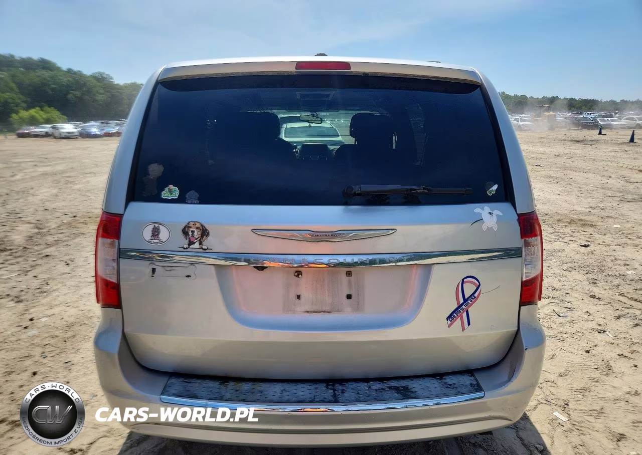 2011 Chrysler Town & Country Touring VIN:2A4RR5DG8BR618560 - 6