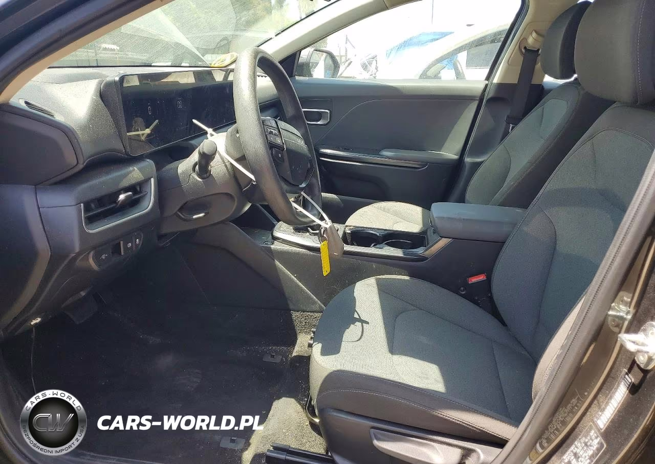 2025 Kia K4 Lxs VIN:3KPFT4DE9SE228894 - 7