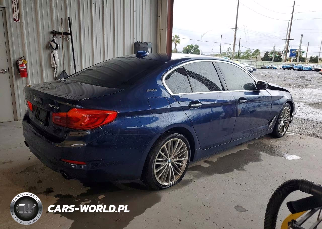 2018 BMW 530E VIN:WBAJA9C59JB033577 - 3