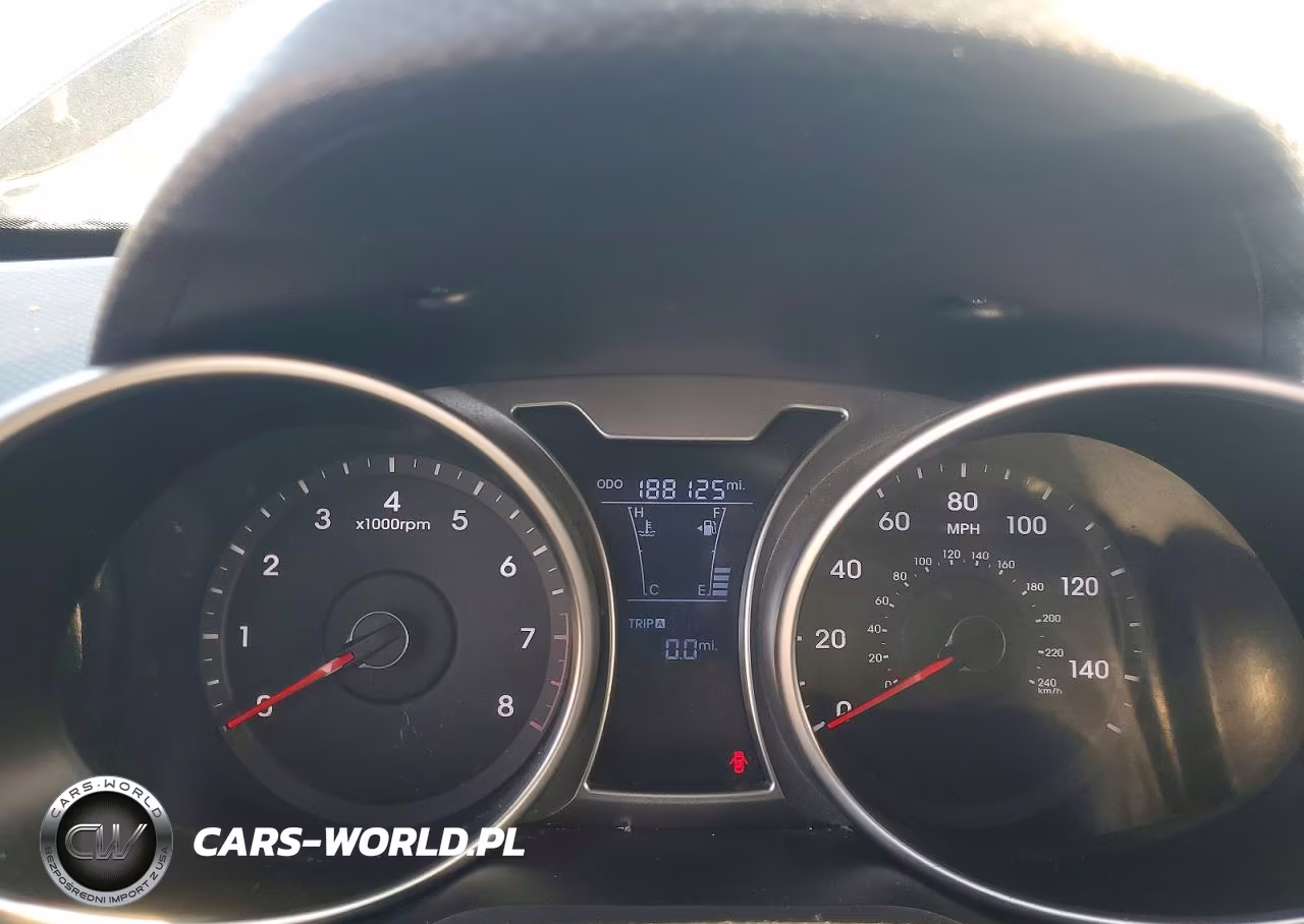 2012 Hyundai Veloster VIN:KMHTC6AD3CU082680 - 9