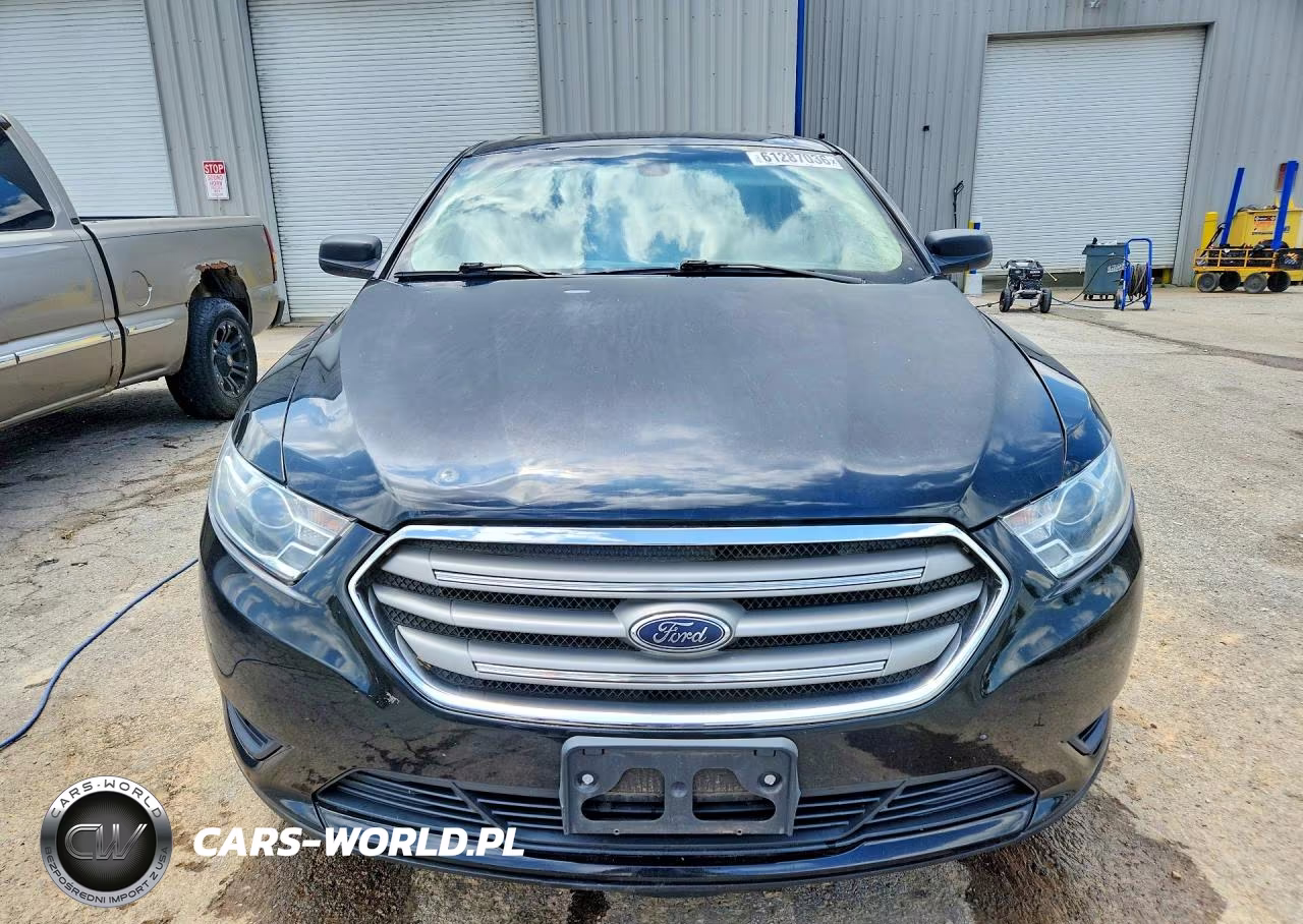 2018 Ford Taurus Se VIN:1FAHP2D82JG104059 - 5