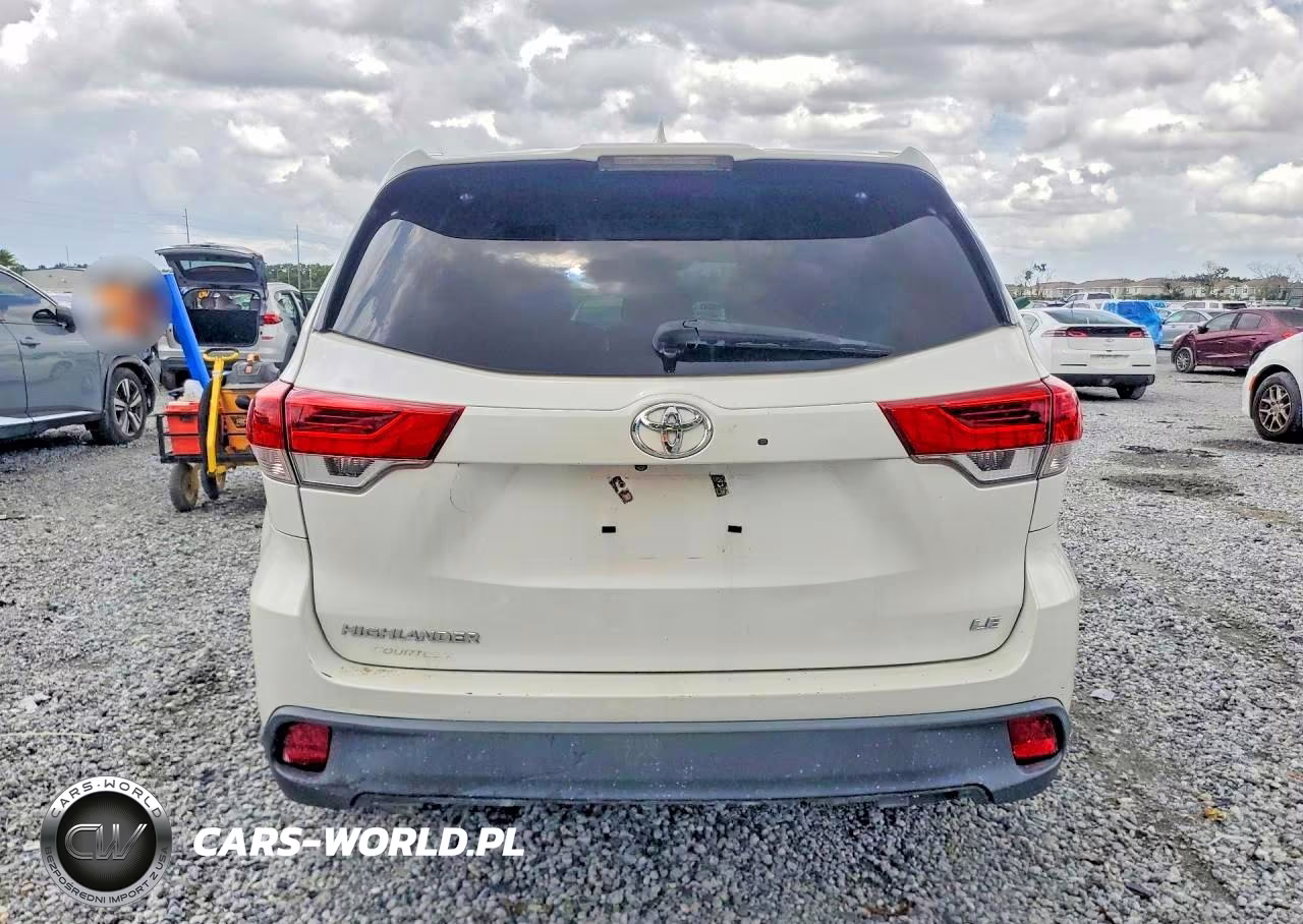2019 Toyota Highlander Le Plus VIN:5TDZZRFHXKS328637 - 6