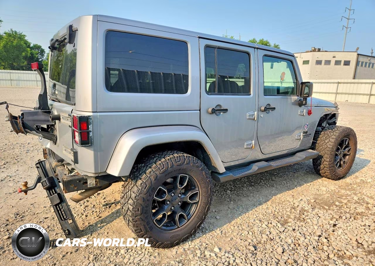 2017 Jeep Wrangler Unlimited Sahara VIN:1C4BJWEG4HL620309 - 3