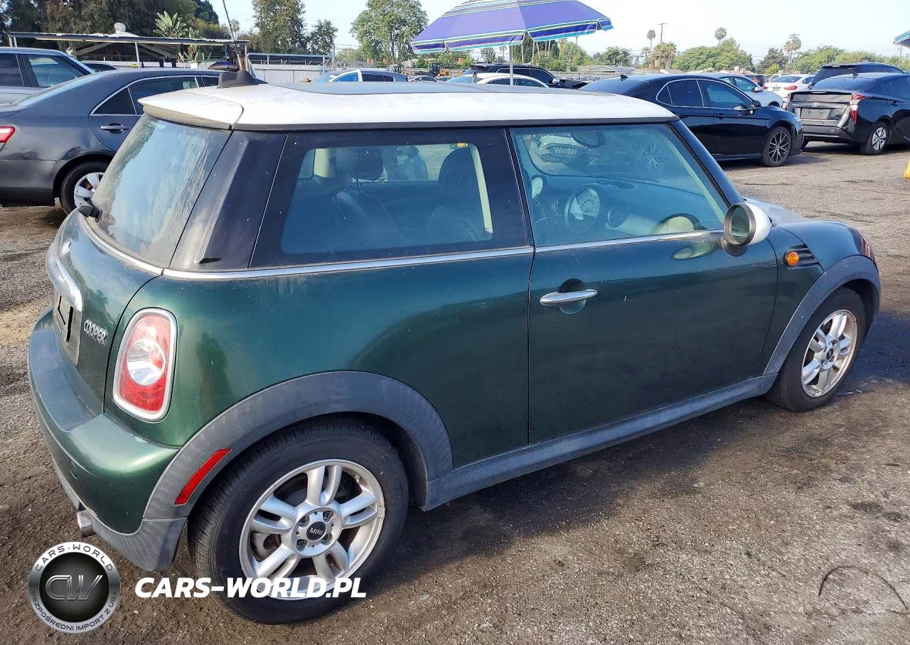 2011 Mini Cooper VIN:WMWSU3C56BT098939 - 3