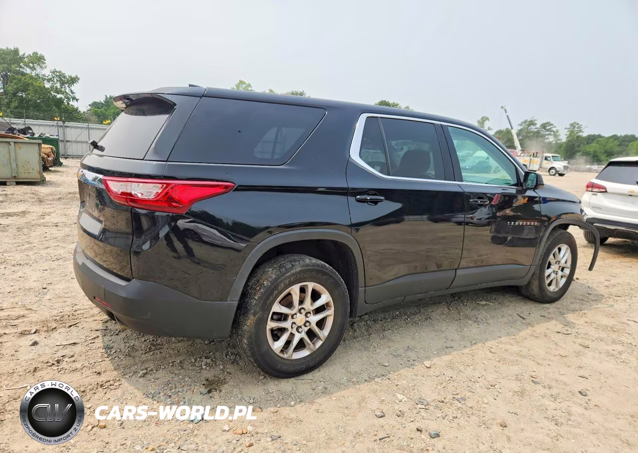 2020 Chevrolet Traverse Ls VIN:1GNERFKWXLJ313868 - 3