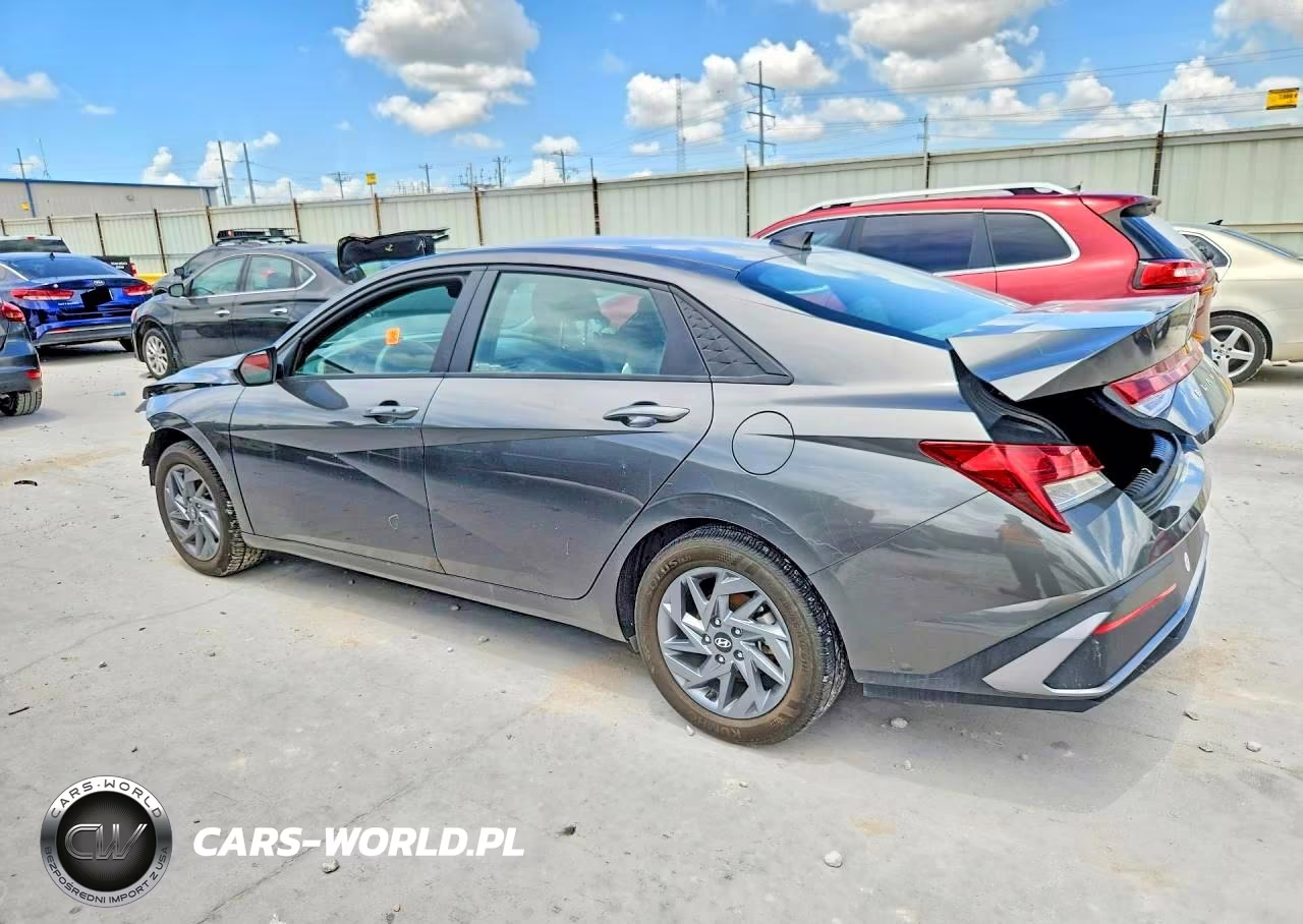 2024 HYUNDAI ELANTRA SEL VIN:KMHLM4DGXRU683472 - 3