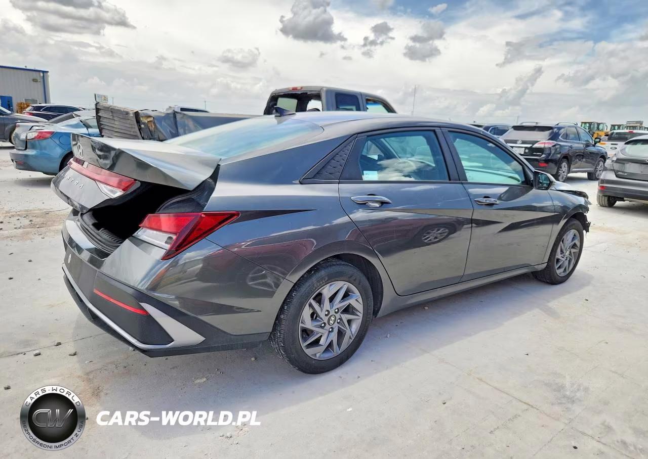 2024 HYUNDAI ELANTRA SEL VIN:KMHLM4DGXRU683472 - 4
