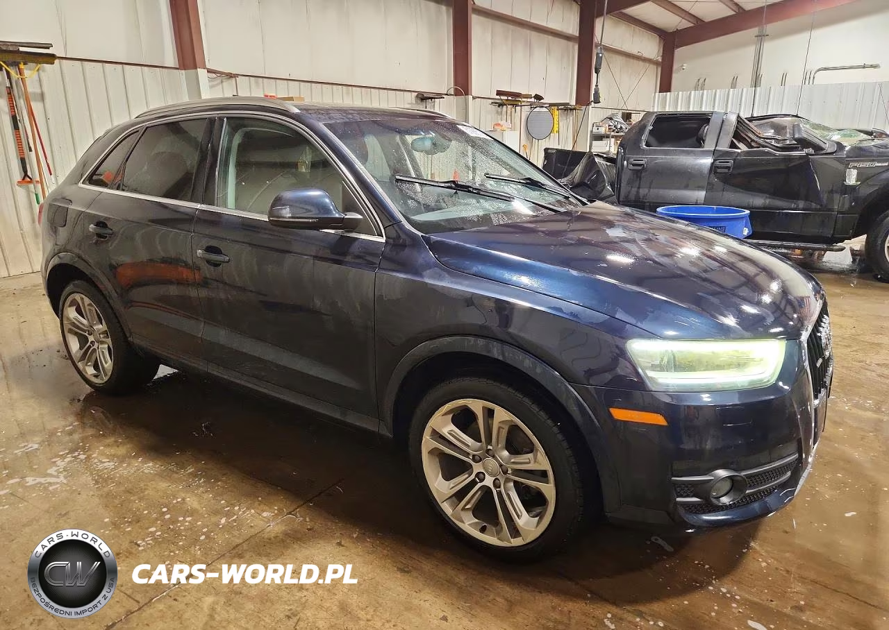 2015 Audi Q3 Premium Plus VIN:WA1EFCFS6FR003630 - 4