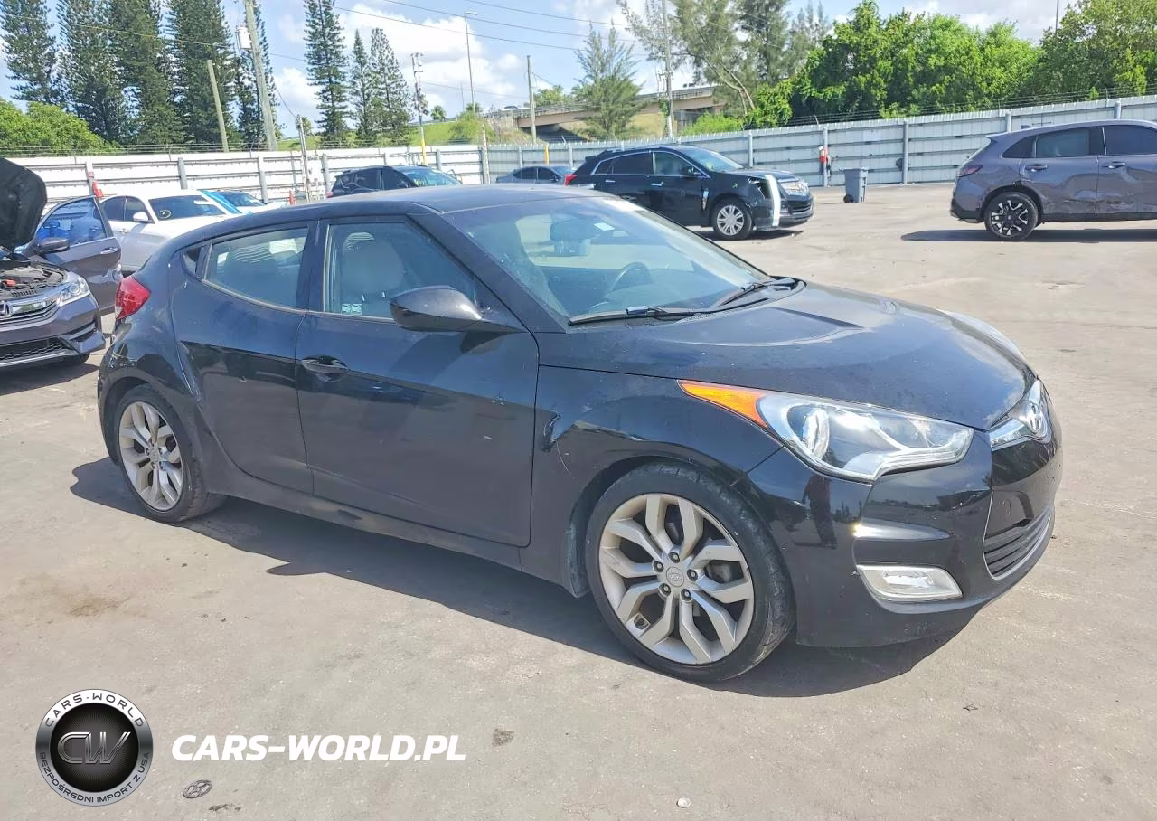 2013 Hyundai Veloster Base VIN:KMHTC6AD1DU102930 - 4