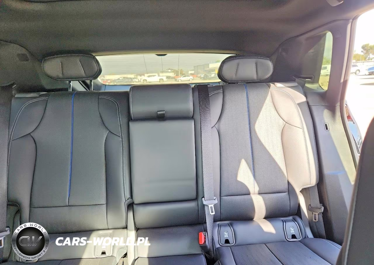 2025 Cadillac Lyriq Sport VIN:1GYKPURK0SZ310884 - 10