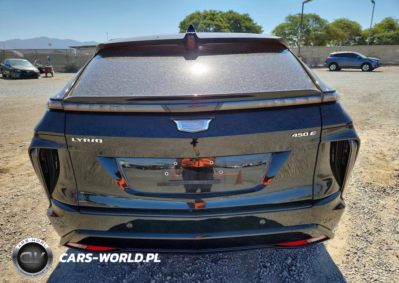 2025 Cadillac Lyriq Sport VIN:1GYKPURK0SZ310884 - 6