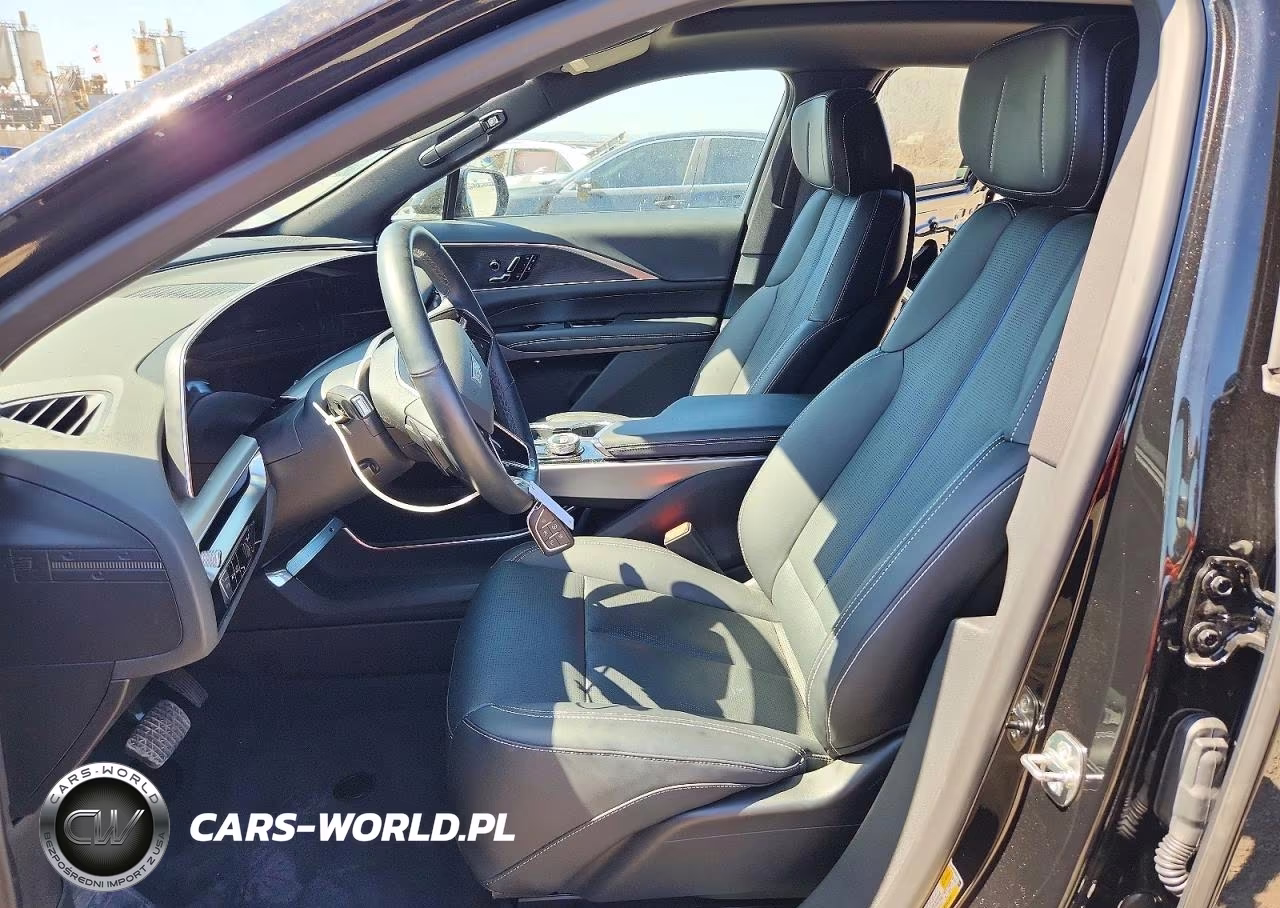 2025 Cadillac Lyriq Sport VIN:1GYKPURK0SZ310884 - 7