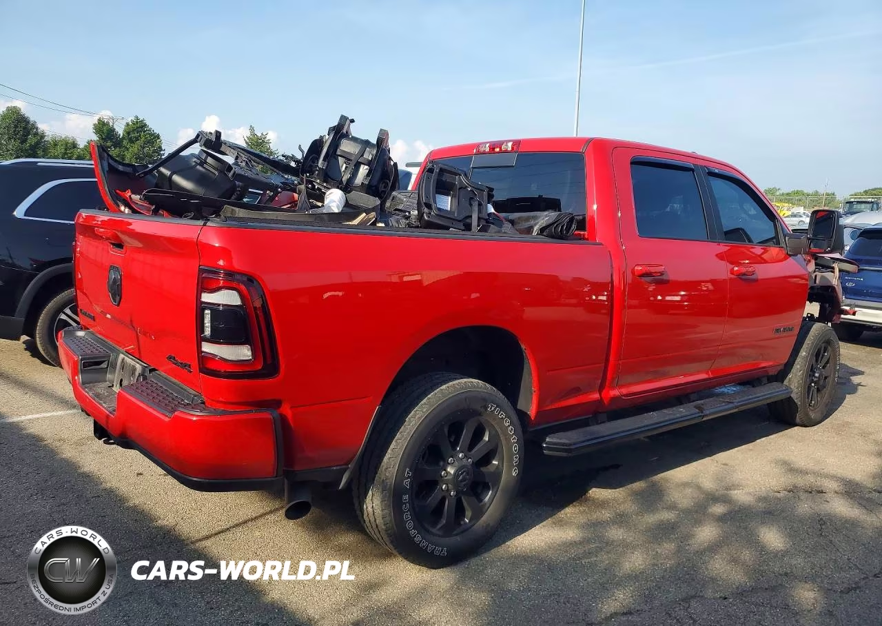 2024 Ram 3500 Laramie VIN:3C63R3EL8RG215228 - 3