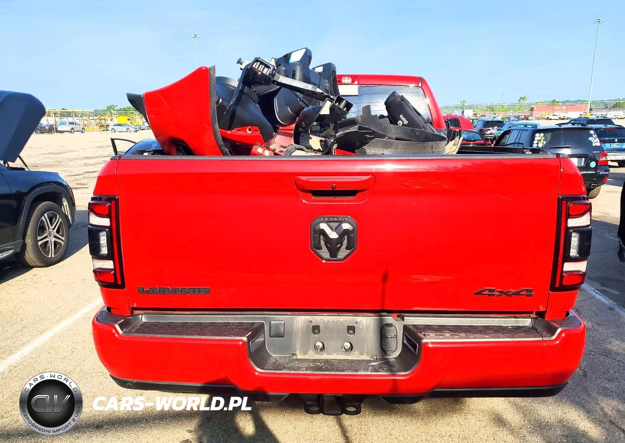 2024 Ram 3500 Laramie VIN:3C63R3EL8RG215228 - 6