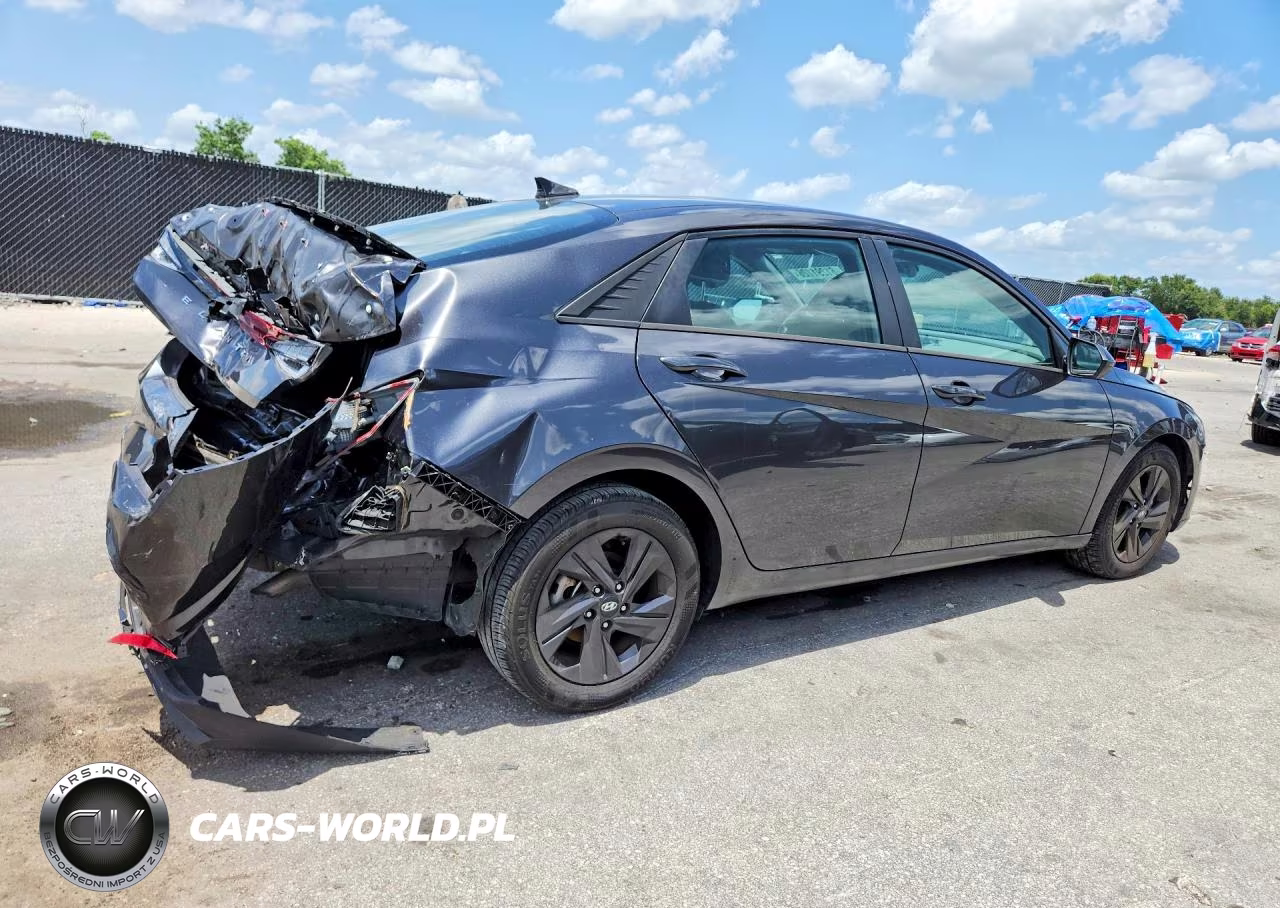 2022 Hyundai Elantra Sel VIN:5NPLM4AG6NH079138 - 3