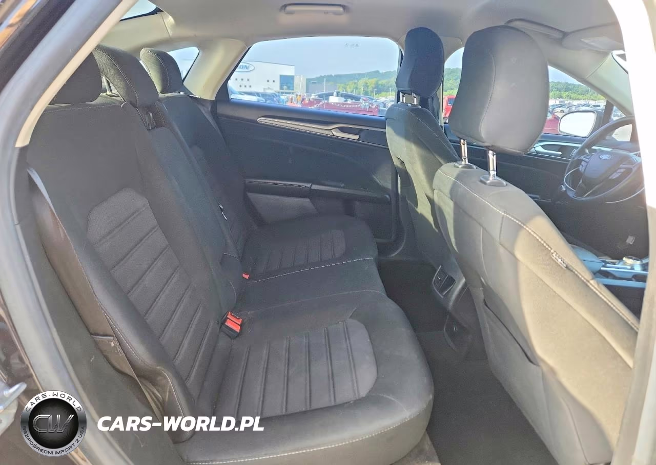 2020 Ford Fusion Se VIN:3FA6P0H70LR194479 - 10