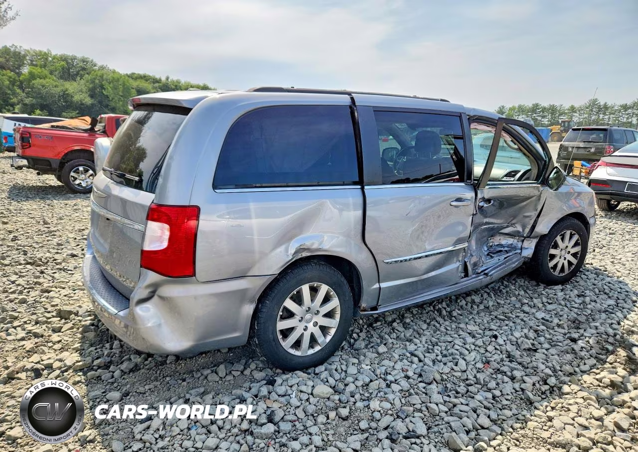 2013 Chrysler Town & Country Touring VIN:2C4RC1BG3DR775922 - 3