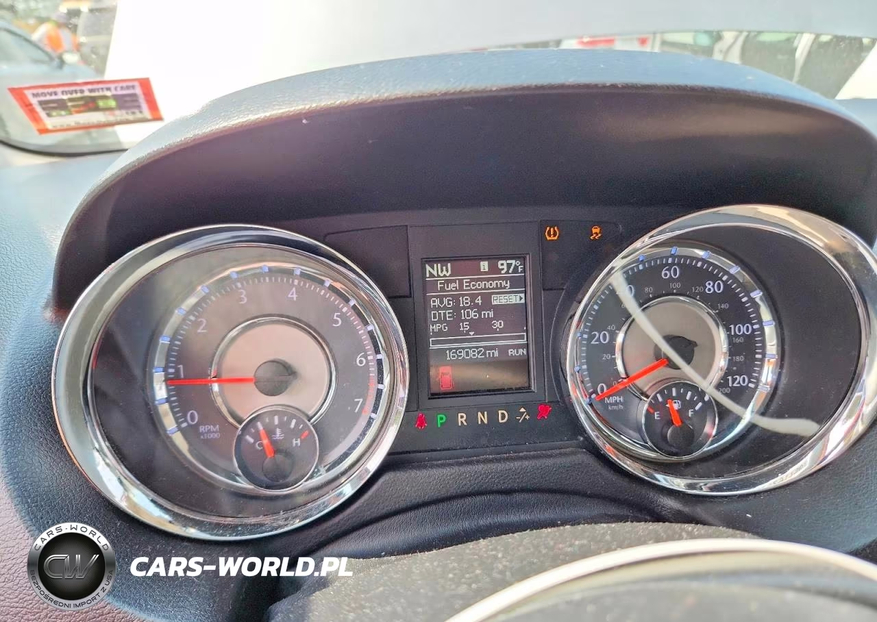 2013 Chrysler Town & Country Touring VIN:2C4RC1BG3DR775922 - 9
