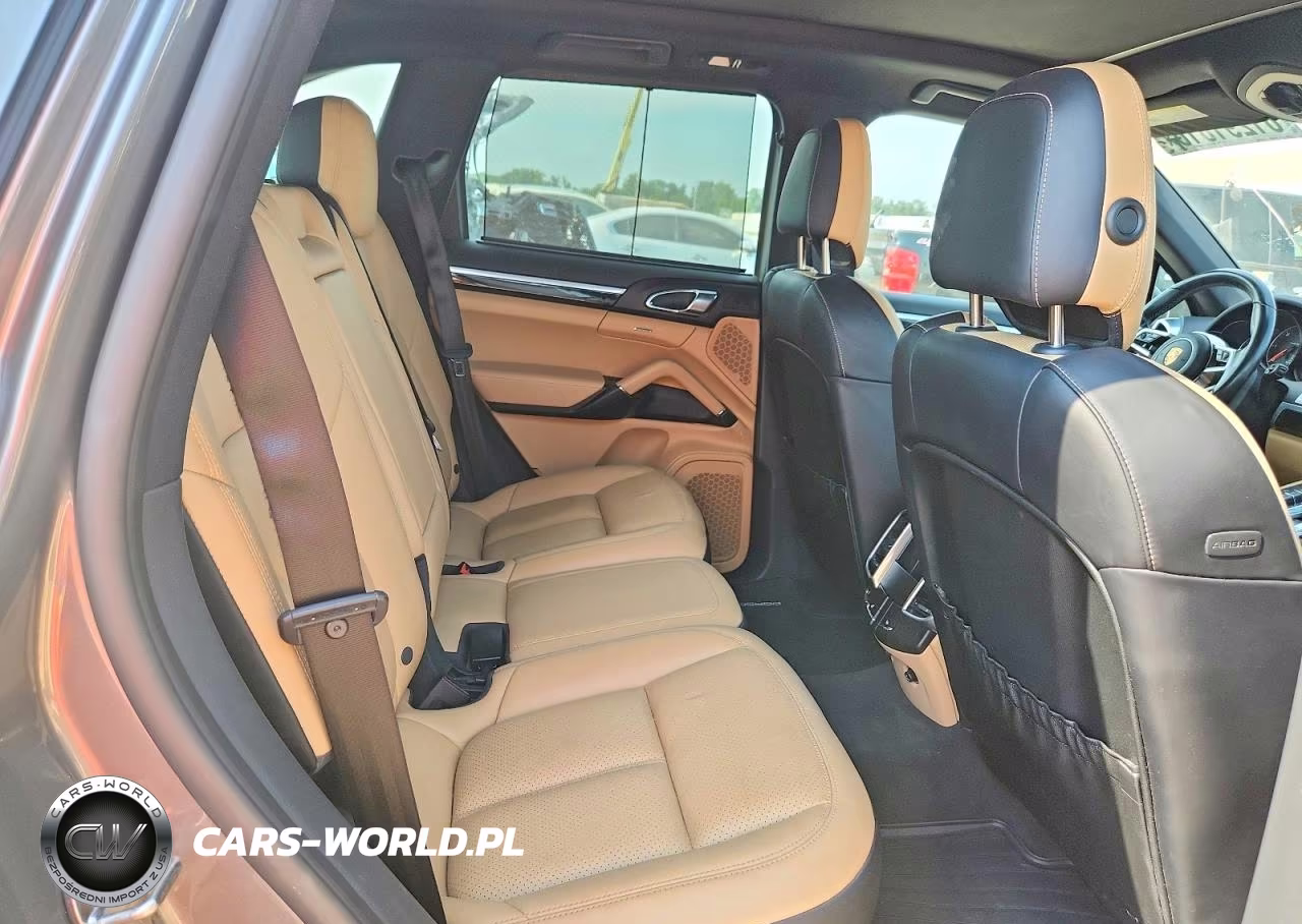 2016 Porsche Cayenne VIN:WP1AF2A28GLA40512 - 11