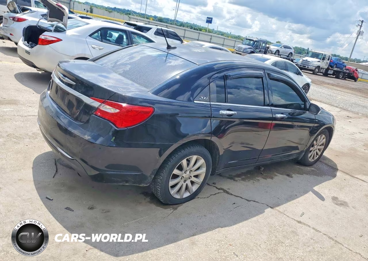 2014 Chrysler 200 Limited VIN:1C3CCBCG1EN107811 - 3