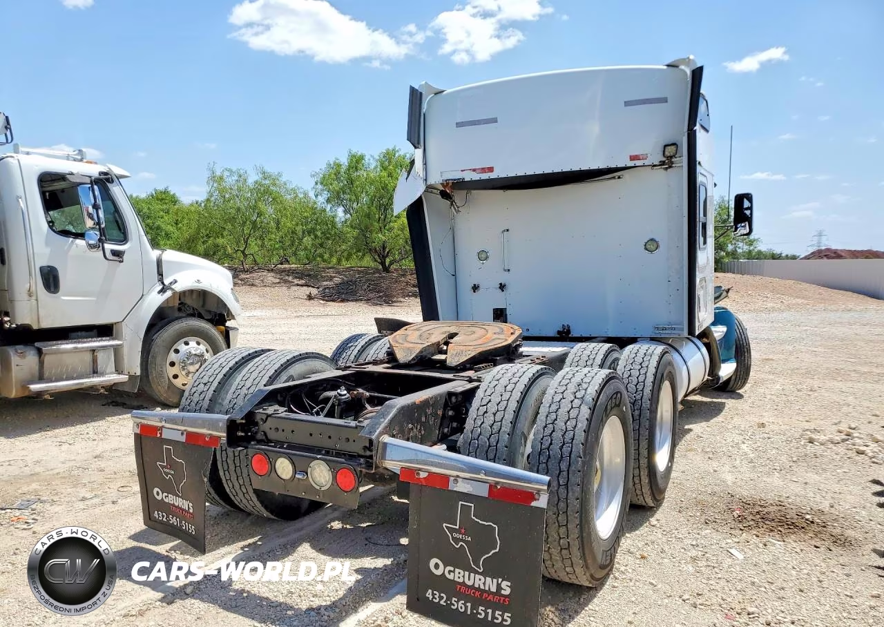 2014 Kenworth T660 Semi Truck VIN:1XKAD49X8EJ401060 - 3