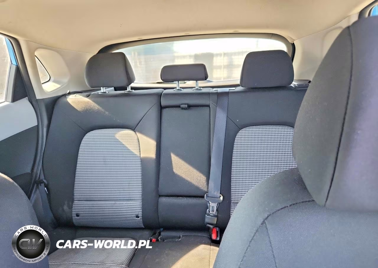 2019 Hyundai Kona Se VIN:KM8K12AA6KU247314 - 10