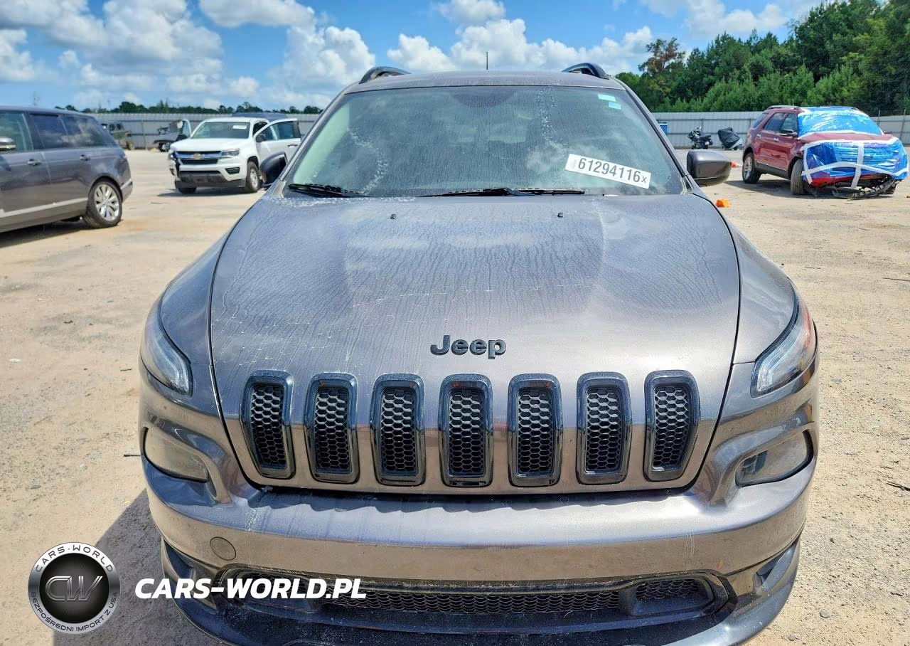 2018 Jeep Cherokee Latitude VIN:1C4PJLCB1JD621526 - 5