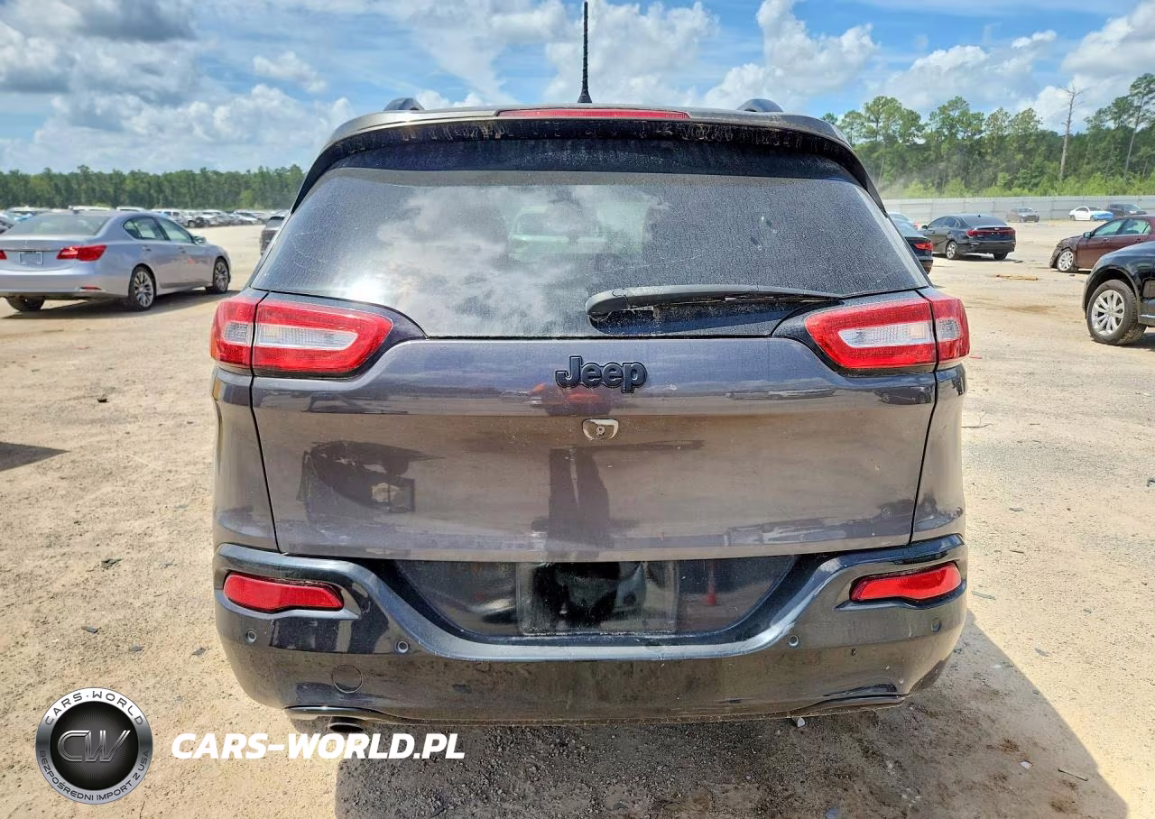 2018 Jeep Cherokee Latitude VIN:1C4PJLCB1JD621526 - 6