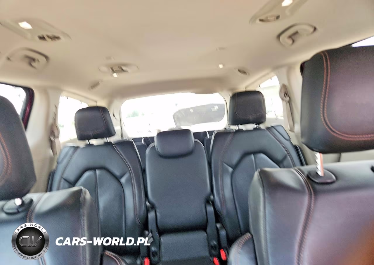 2019 Chrysler Pacifica Touring L VIN:2C4RC1BG0KR505351 - 10