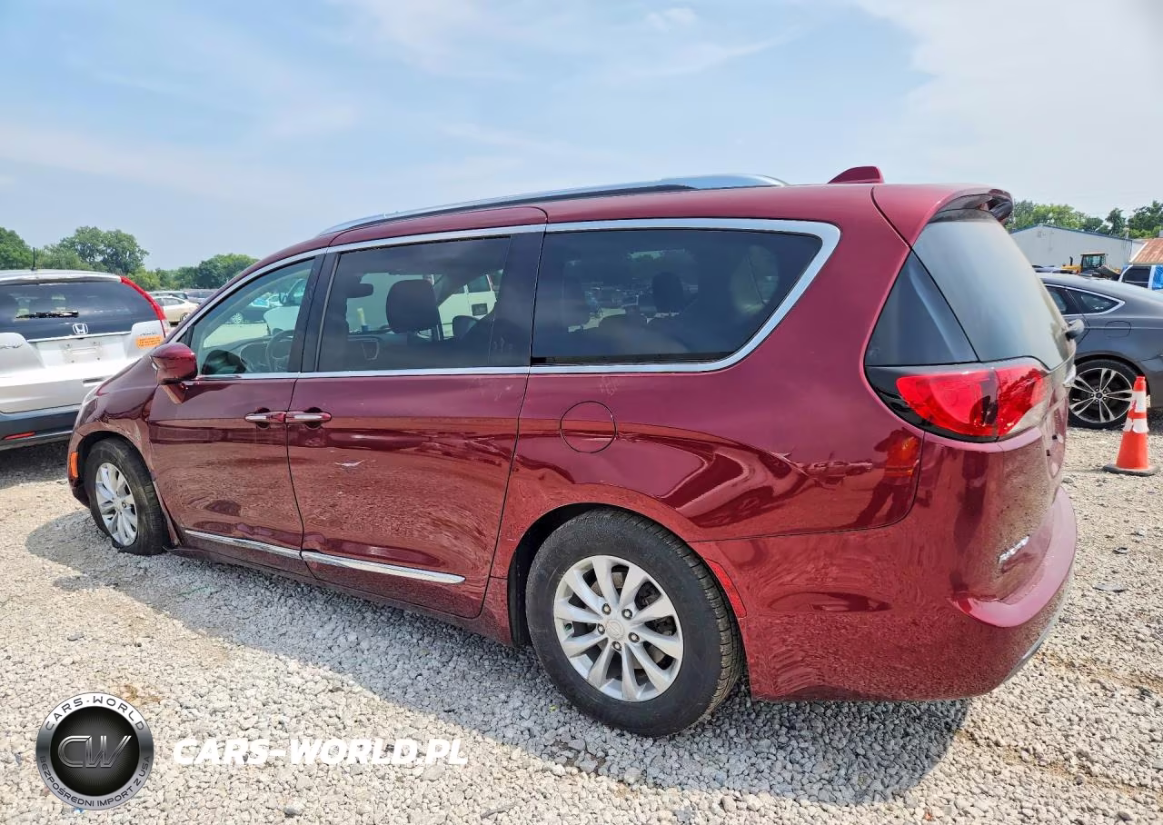 2019 Chrysler Pacifica Touring L VIN:2C4RC1BG0KR505351 - 2