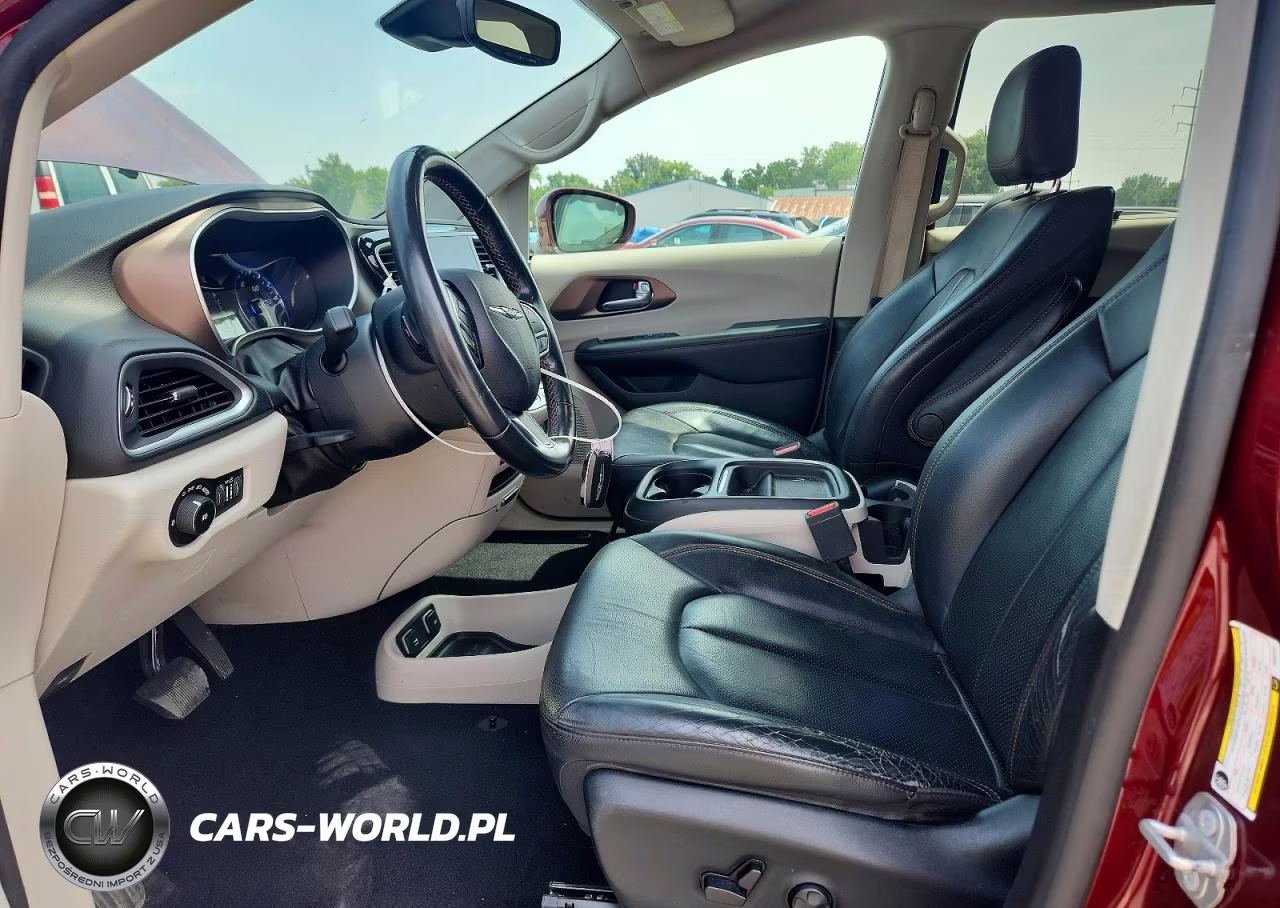 2019 Chrysler Pacifica Touring L VIN:2C4RC1BG0KR505351 - 7