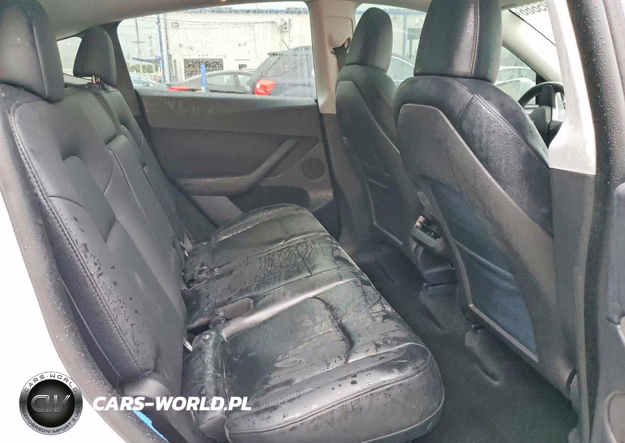 2022 Tesla Model Y VIN:7SAYGDEEXNA017150 - 10
